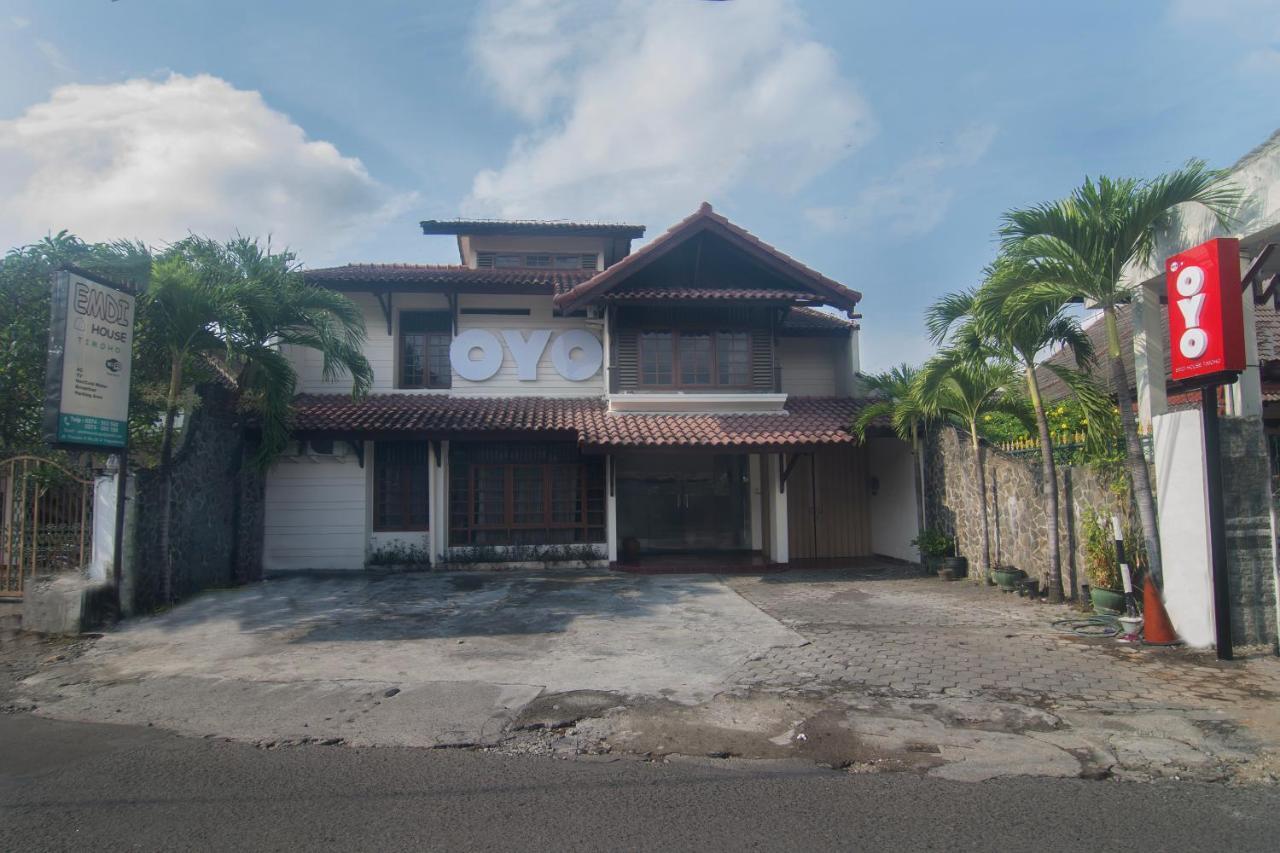 Готель Oyo 201 Emdi House Timoho Джок'якарта Екстер'єр фото